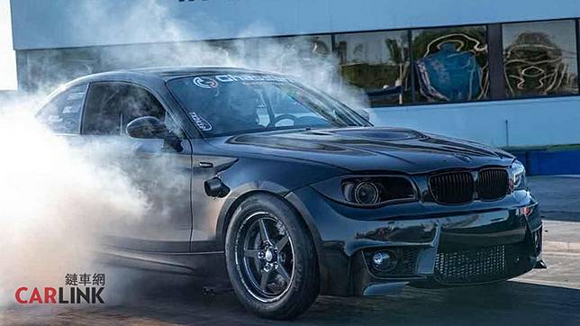 刷一排 M Power Bmw 老引擎 N54b30全球 零四最速 式樣 Carlink鏈車網 Line Today