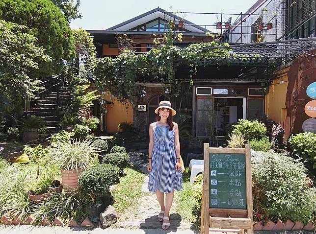 ▲綠意盎然的莊傢熟了外觀。（圖/IG @liliantsaily)