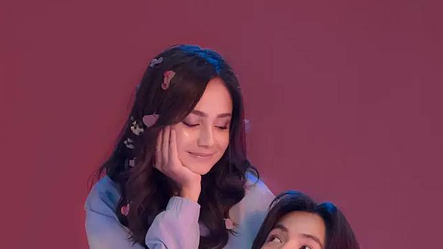 Angga Yunanda Dan Syifa Hadju Tampil Romantis Di Mv Arahan Monty Tiwa Fimela Line Today