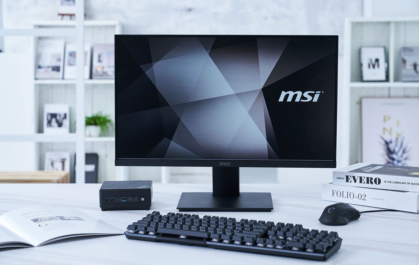 MSI Cubi 5 最大的功能亮點就是極為迷你的體積，也能讓使用者的桌面空間化繁為簡，相信對於工作效率也有不錯的提升呢！