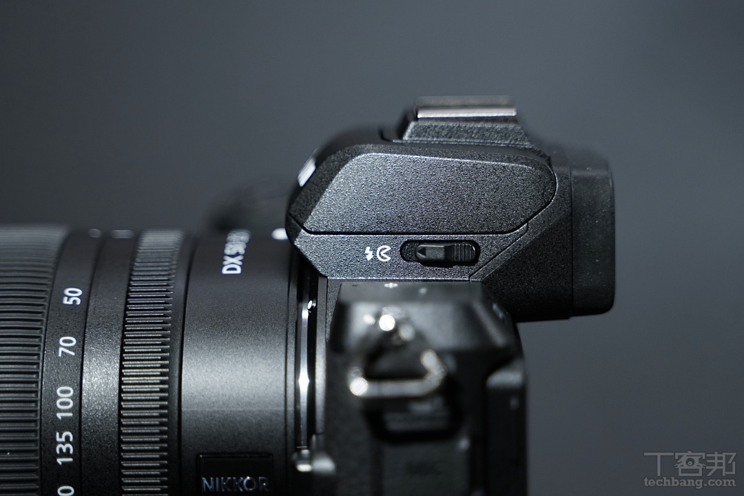 Nikon APS-C 無反微單 Z50 正式登場，單機身售價 26,800 元，要價近 27 萬天價鏡頭同步亮相