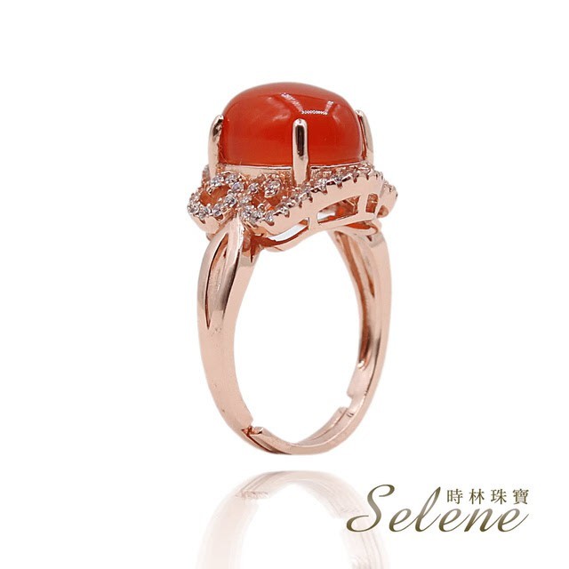 簡約設計，典雅高貴，珠寶級鑲工 【Selene】璀璨奢華南紅瑪瑙戒(佛教七寶中的赤珠) 色澤濃郁稀有，值得收藏 款式典雅大方 展現配戴者的不凡品味 商品規格 ◎內容：戒指x1 ◎主石：南紅瑪瑙 ◎配件