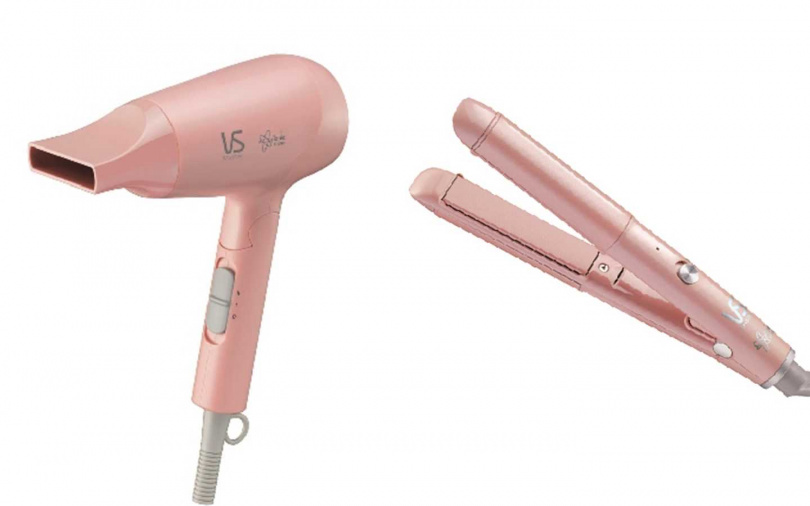 STYLING TOOLS>>沙宣負離子摺疊吹風機VS1736PIW+沙宣 16毫米負離子陶瓷直卷兩用造型器VSCS0110PIW／1,904元(原價各1,120元，特價第2件7折) （圖／品牌提供）