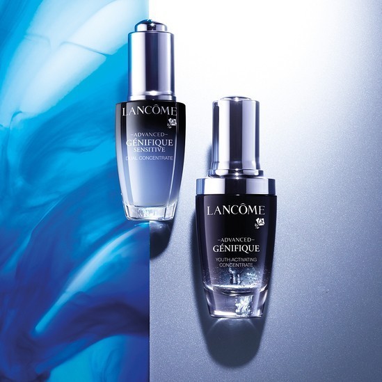 分類粉底 質地輕薄自然 上妝效果持久便攜的氣墊粉底無油配方質地輕薄上臉後舒適自然含有專利技術帶來長效遮瑕高鎖水纖維可有效維持高度遮瑕效果按壓出粉可完美掌握粉底用量帶來適度的補水舒爽具有uva及uvb防