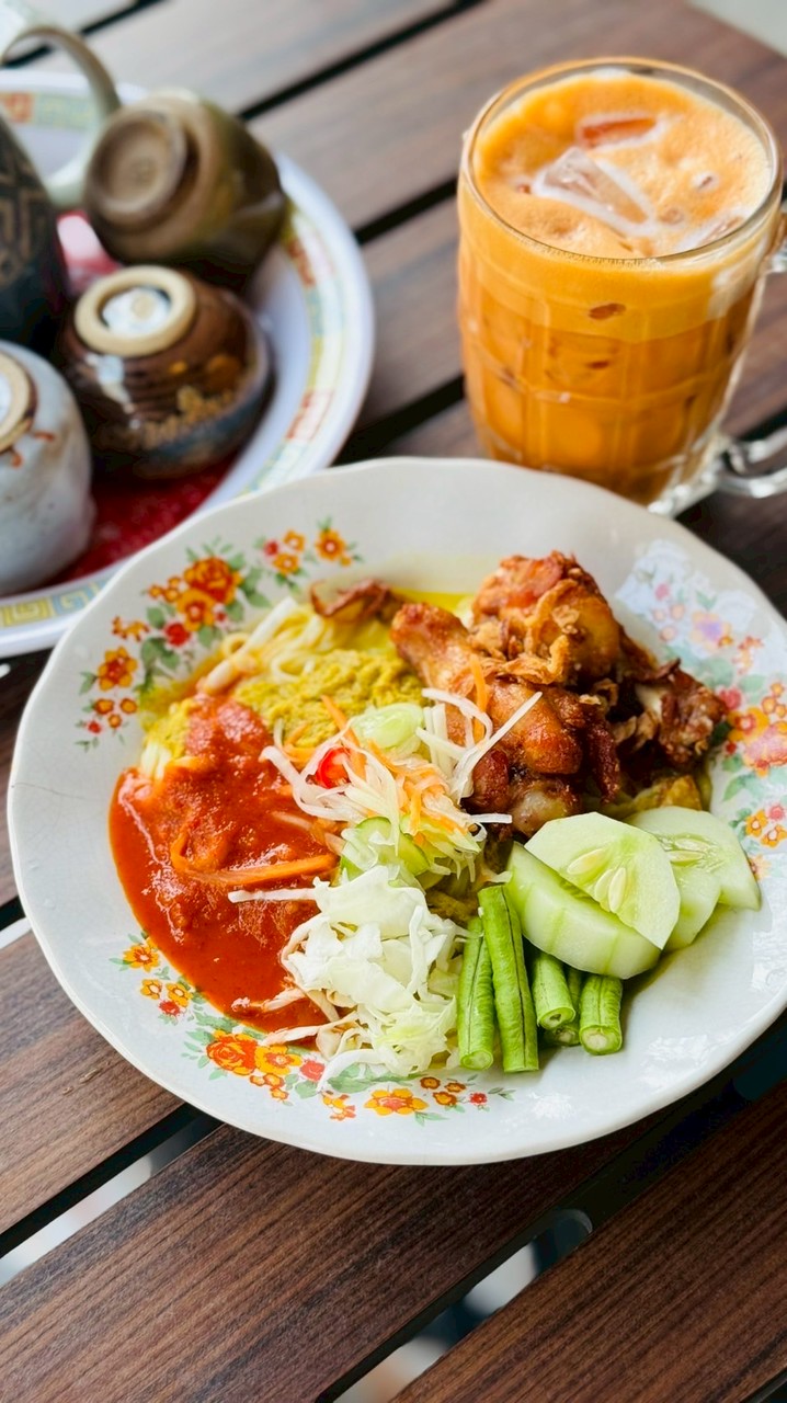 โรงน้ำชา ชนบุรี