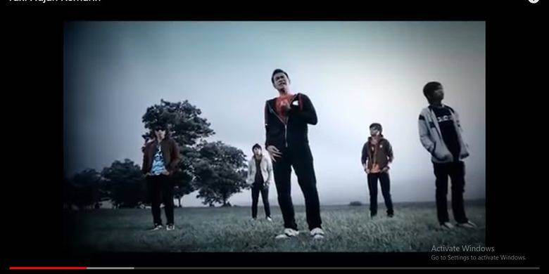 Lirik Dan Chord Lagu Hujan Kemarin Milik Band Taxi Kompas Com Line Today