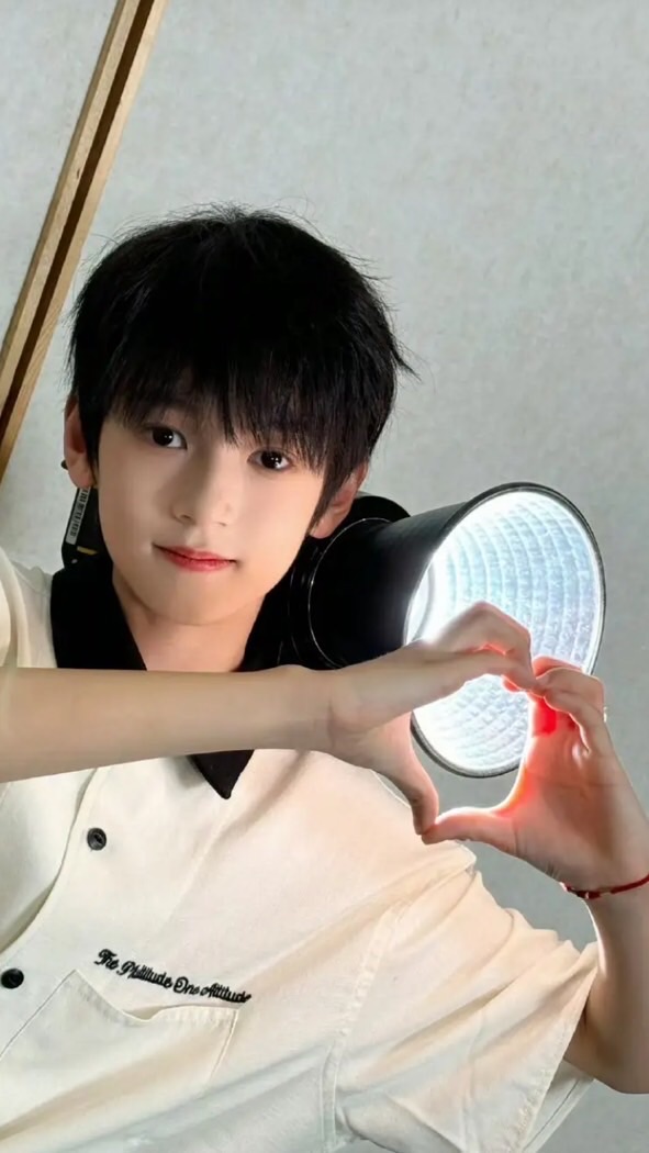 時代峰峻五代聚集地