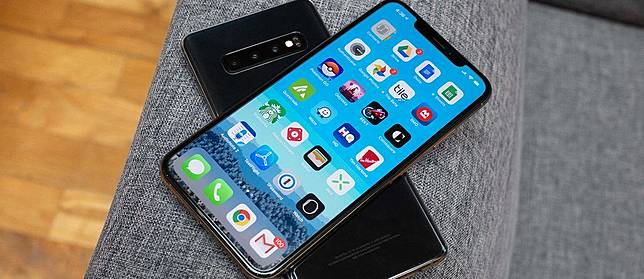 6 Hp Power Bank Terbaik 2019 Baterainya Tahan Seminggu Jalantikus Com Line Today