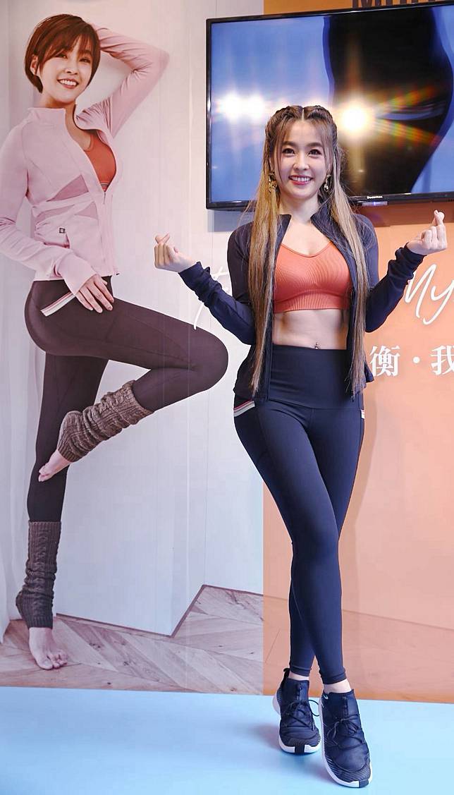 小嫻秀出結實腹肌。記者曾原信/攝影