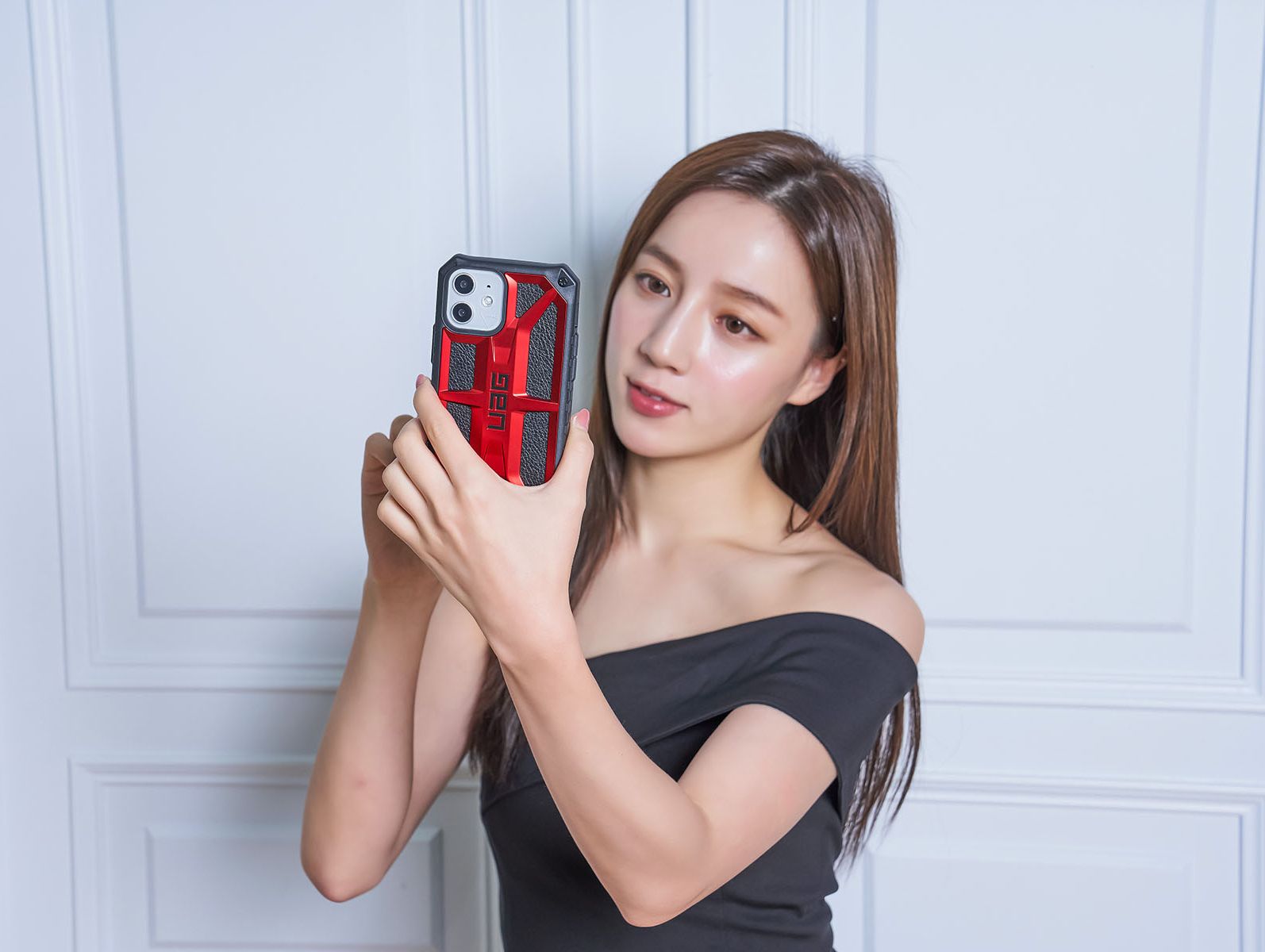 做了特殊強化機制的手機殼邊角可確保 iPhone 在遭受碰撞時得以產生緩衝效果。