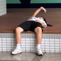 LJIAB創立母公司