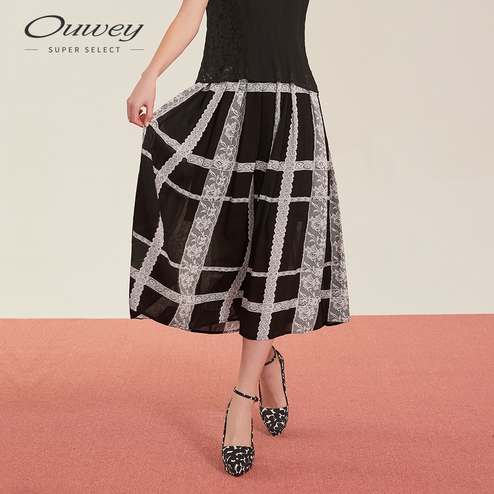 OUWEY歐薇 花卉格紋抓摺中長裙(黑)I32234