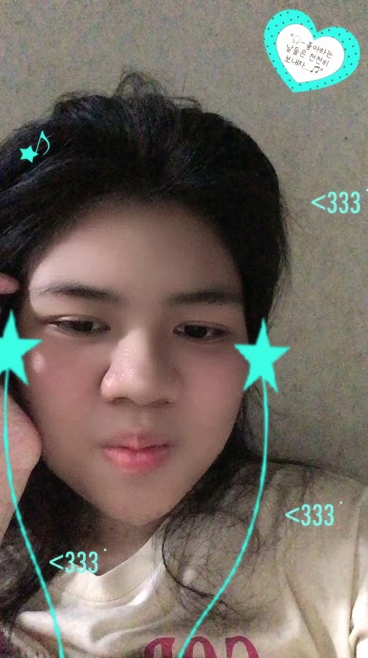 นิ้งคนสวยขาว