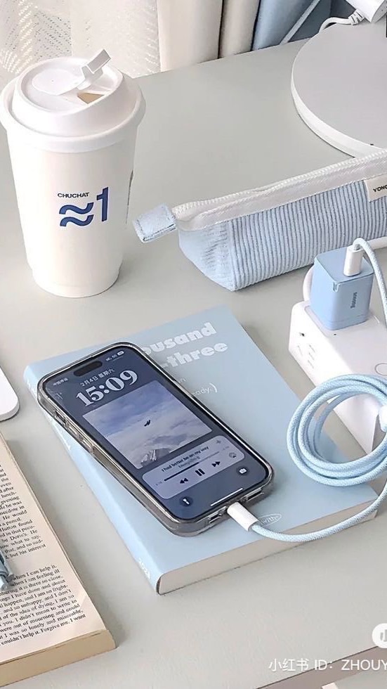 ☁️冬雨妮瑤 ♡