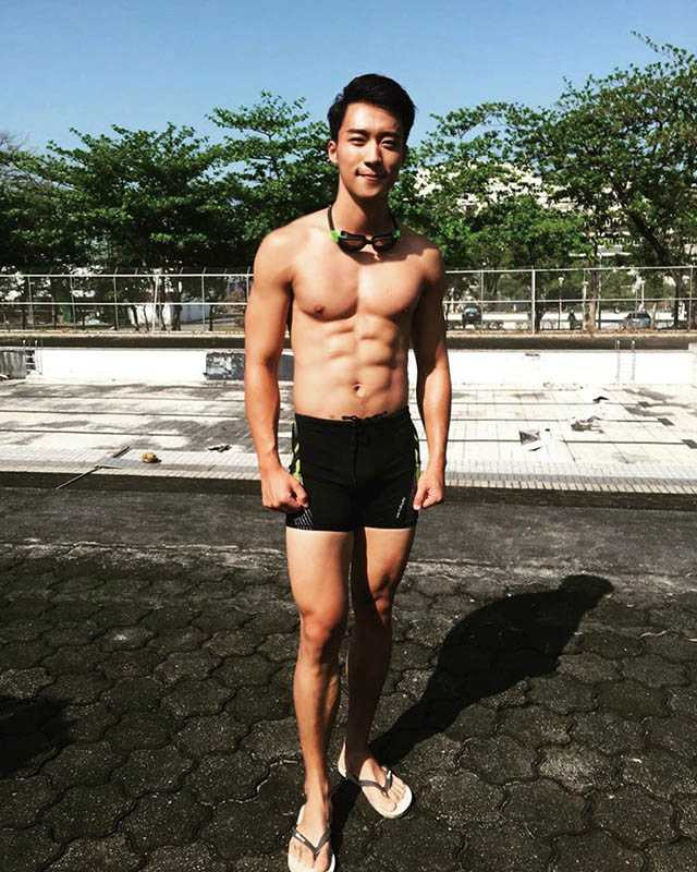 卞慶華曾為了拍戲練就一身肌肉，也讓他養成運動習慣。（圖／翻攝自卞慶華臉書）