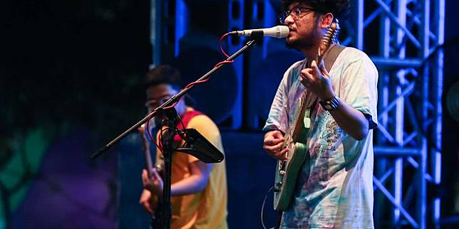 Ekspektasi Kunto Aji Lirik