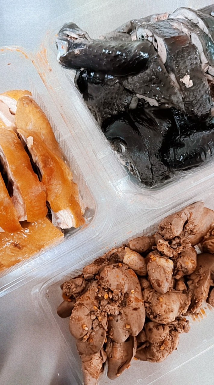 🐓大業市場含笑賣雞的小楊🪺