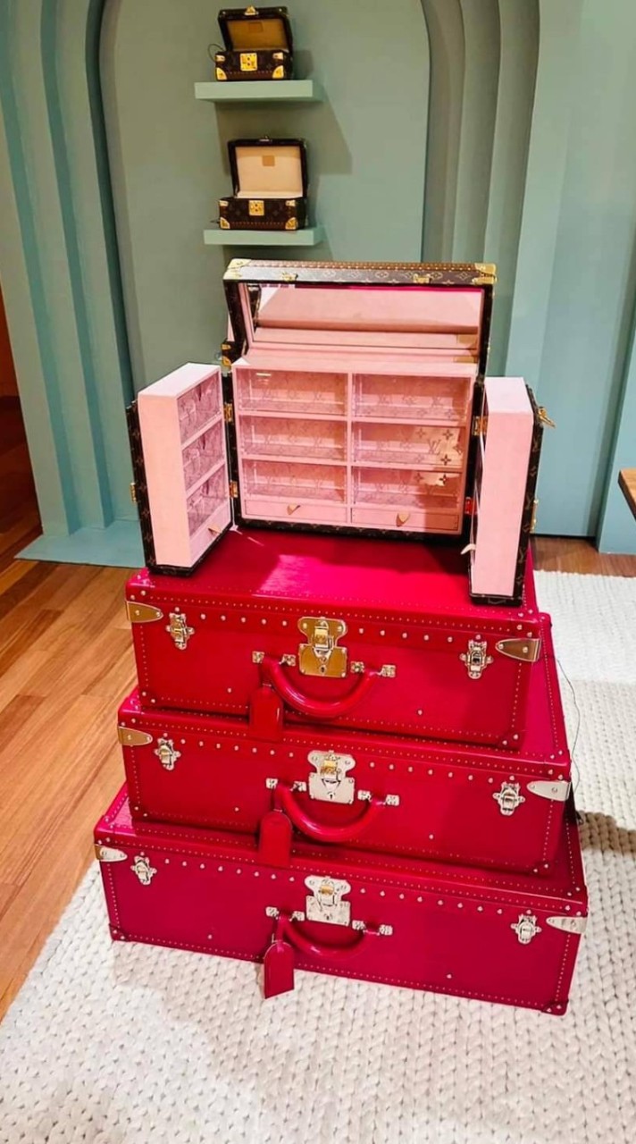 「水的咧」二手精品，歐美代購
