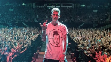 MGK 於演唱會中大膽譏諷 Eminem「你站不起來了」更怒嗆：Fuck Marshall Mathers！