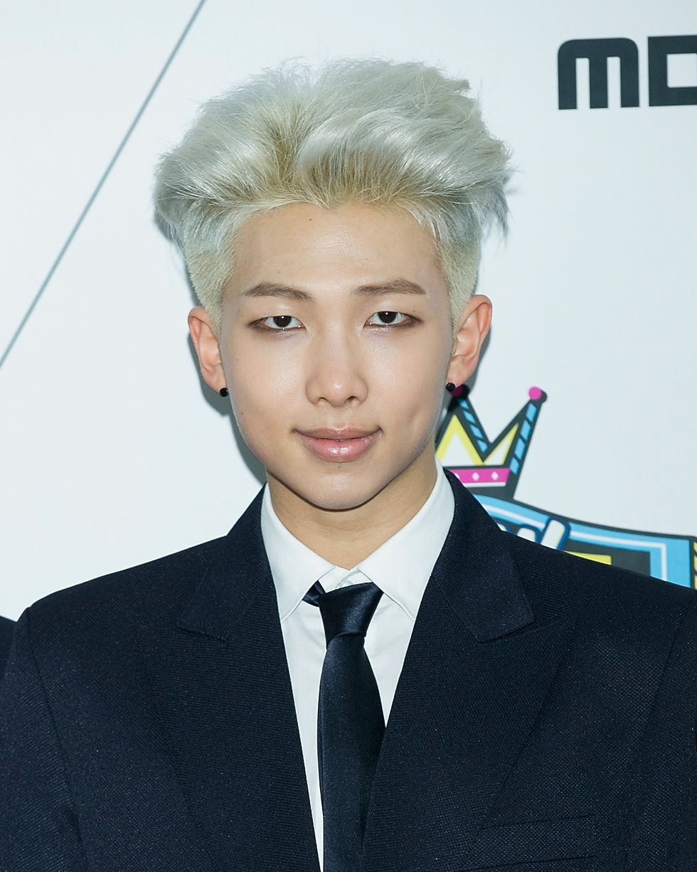 BTS（防弾少年団）のラップモンスター、RMのヘアメイク集（ELLE News）