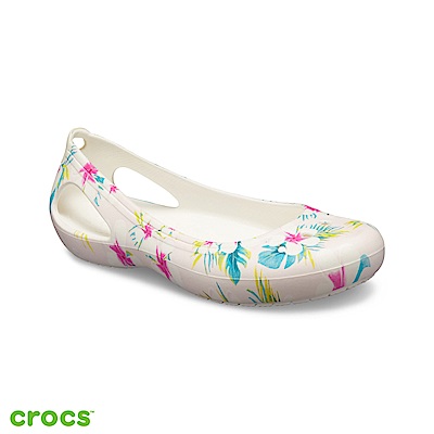 芭蕾舞鞋型的塑模平底鞋富有熱帶風情的花卉圖案Crocs經典舒適：輕便舒適鞋跟處鏤空設計提升透氣性適合多種場合穿著