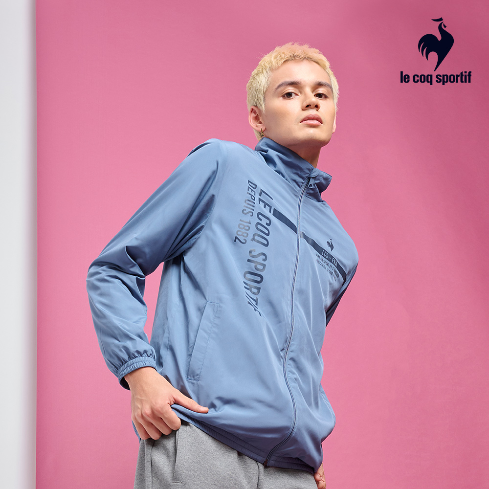 【LE COQ SPORTIF 法國公雞】男款岩石藍色防潑水休閒基礎防風外套LWQ6119537