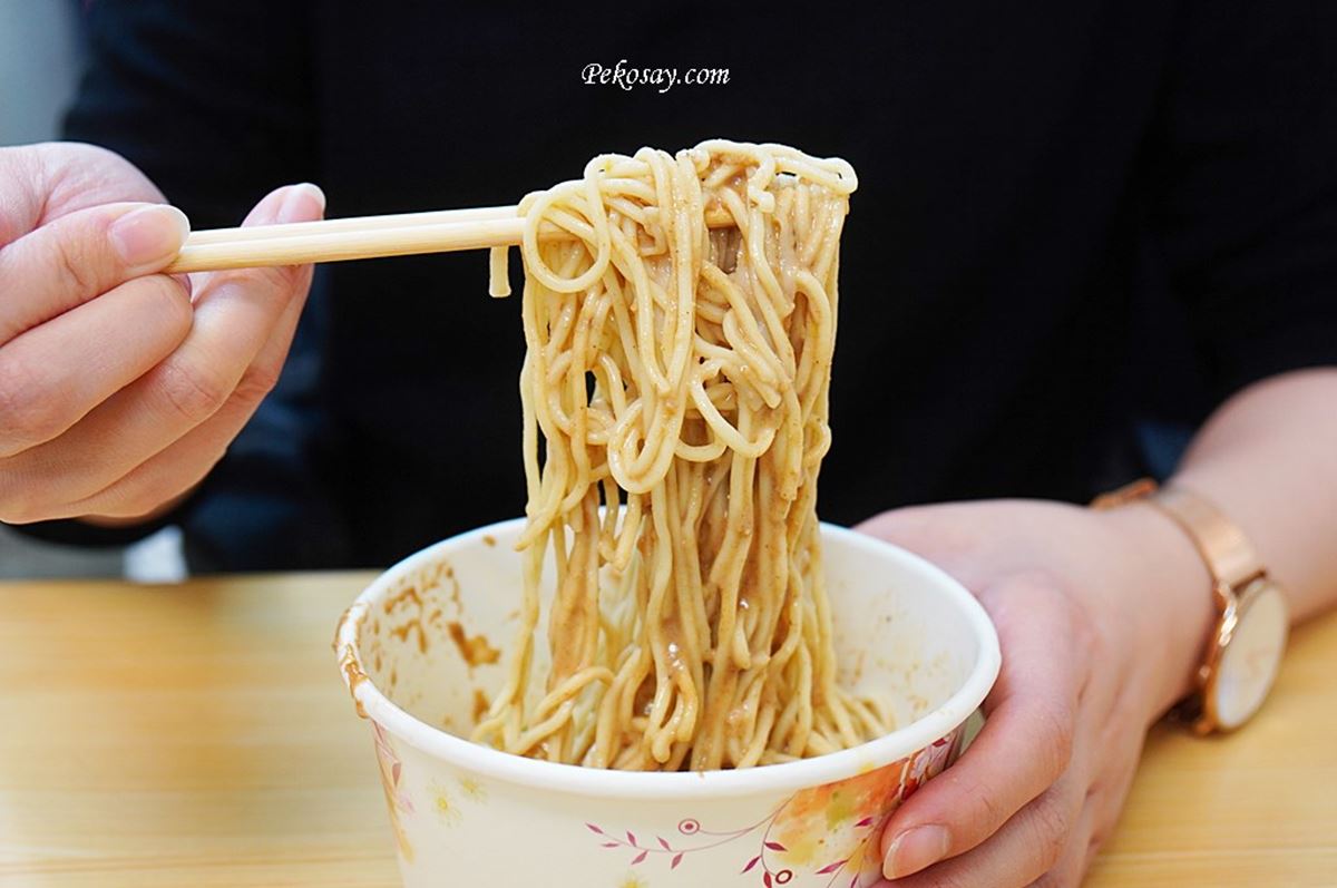 老饕認證無雷！士林夜市６夯翻必吃：４年米其林認證、宵夜限定炒麵、水煎包