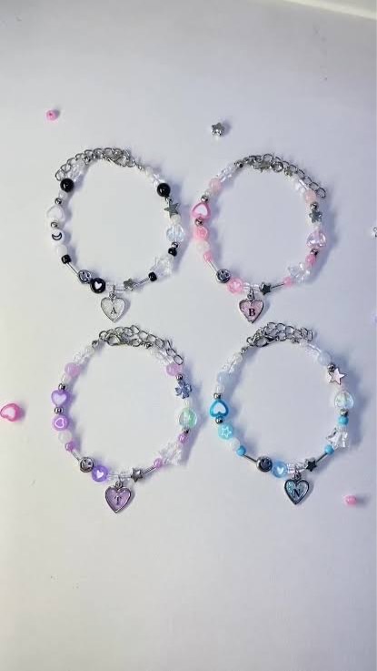 ขายสร้อยข้อมือลูกปัด