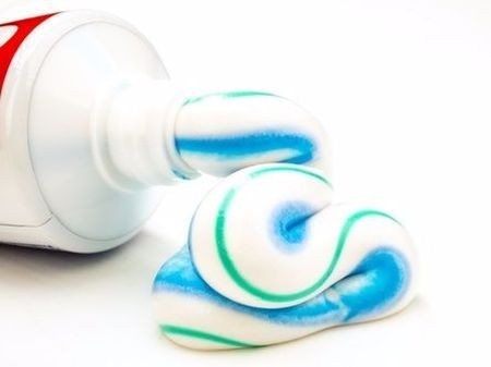 裏ワザ お風呂の厄介な汚れ水垢をしっかり落とす方法