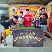 ป.ปลื้มทีมงานตลาดหลวง