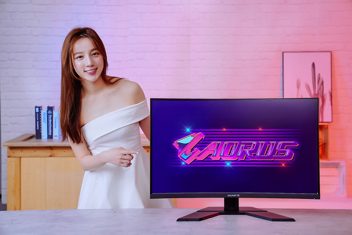 GIGA G32QC 165Hz 極速HDR 電競螢曲面幕，1ms 超快反應，OSD Sidekick 強大操控力