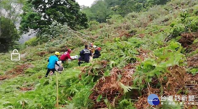 鍥而不捨　13好漢翻山越嶺助卡社溪無名屍下山