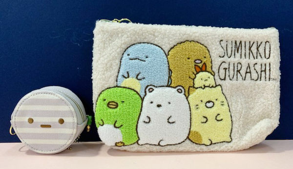 【震撼精品百貨】角落生物 Sumikko Gurashi~SAN-X 隨身刺繡化妝包/拉鍊收納包-家族咖啡#72683