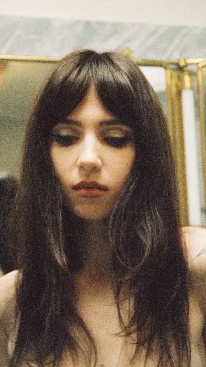 Clairo THs