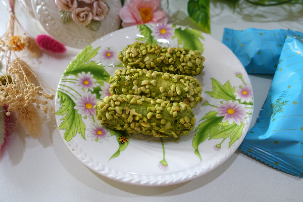 宅配抹茶點心-桃之夭夭抹茶杏仁捲心酥，辦公室團購抹茶零食，抹茶控必吃抹茶點心推薦，日本進口抹茶粉製作，低卡抹茶味濃好吃抹茶餅乾