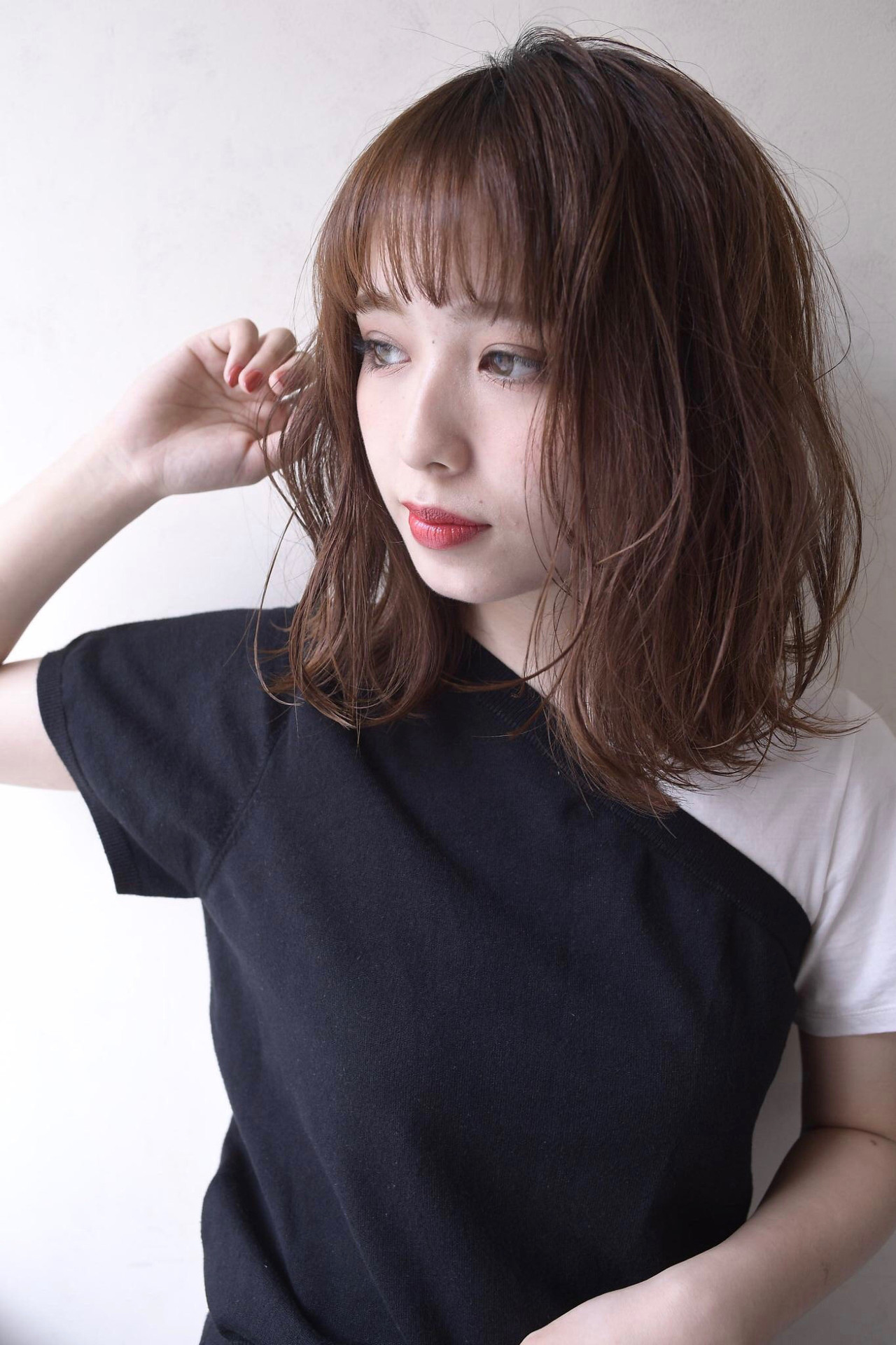 ミディアムヘア 髪の量が多いとお悩みの人必見