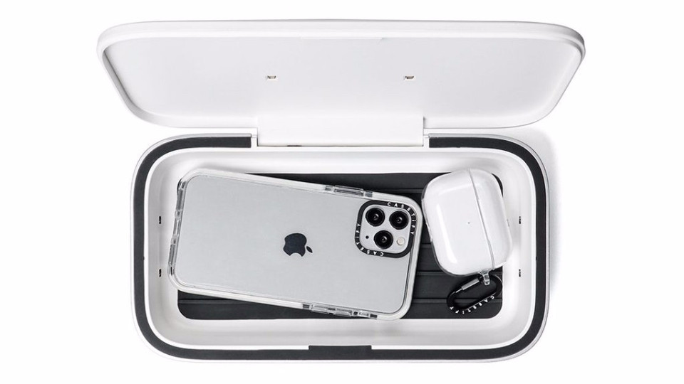 CASETiFY推出紫外線手機消毒器，號稱99.9%的細菌都可以消除！往右滑看更多圖集～