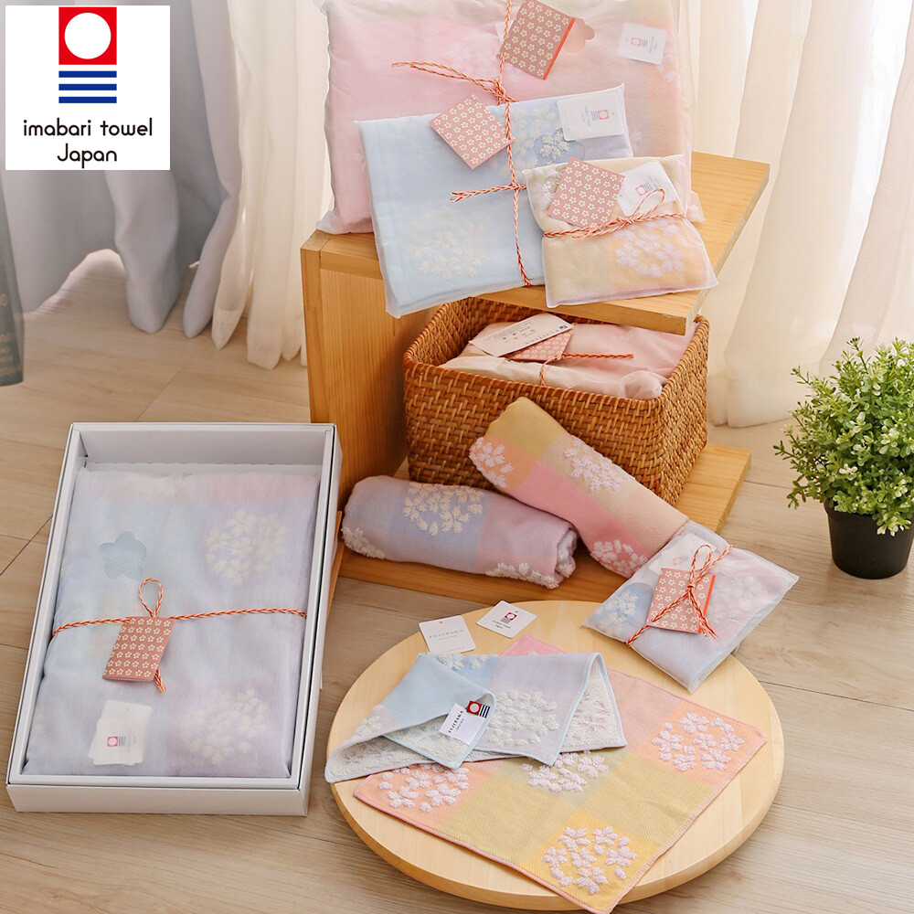 一份最能表達貼心的禮物 送禮自用兩相宜 榮獲日本今治與環保生態雙重認證 5秒沉水認證,吸水性強 100%無毒,無染劑,無螢光劑 100%純綿材質,嬰兒/敏弱肌膚適用 厚實材質,耐洗耐用,不會輕易破損 