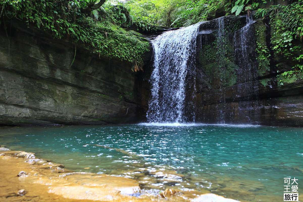 最快５分鐘輕鬆攻頂！新北９條懶人步道：台版「奧入瀨溪流」、絕美陰陽海