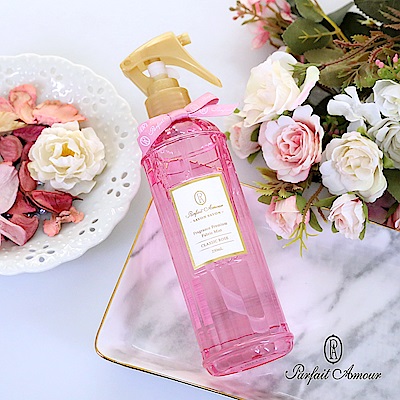 ◆知名GUCCI、歐舒丹專屬調香師調配 ◆具有殺菌、消臭、防靜電、撫平褶皺的效果 ◆可用於衣物、鞋襪，以及沙發、地毯、床具等布藝用品