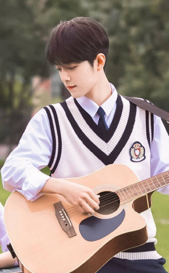 陸劇男星穿校服7：肖戰《最好的夏天》MV