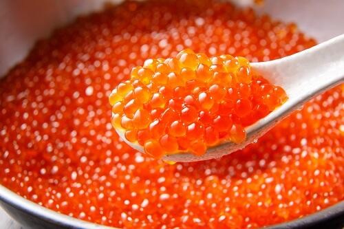 天然イクラ と 人工イクラ の見分け方とは
