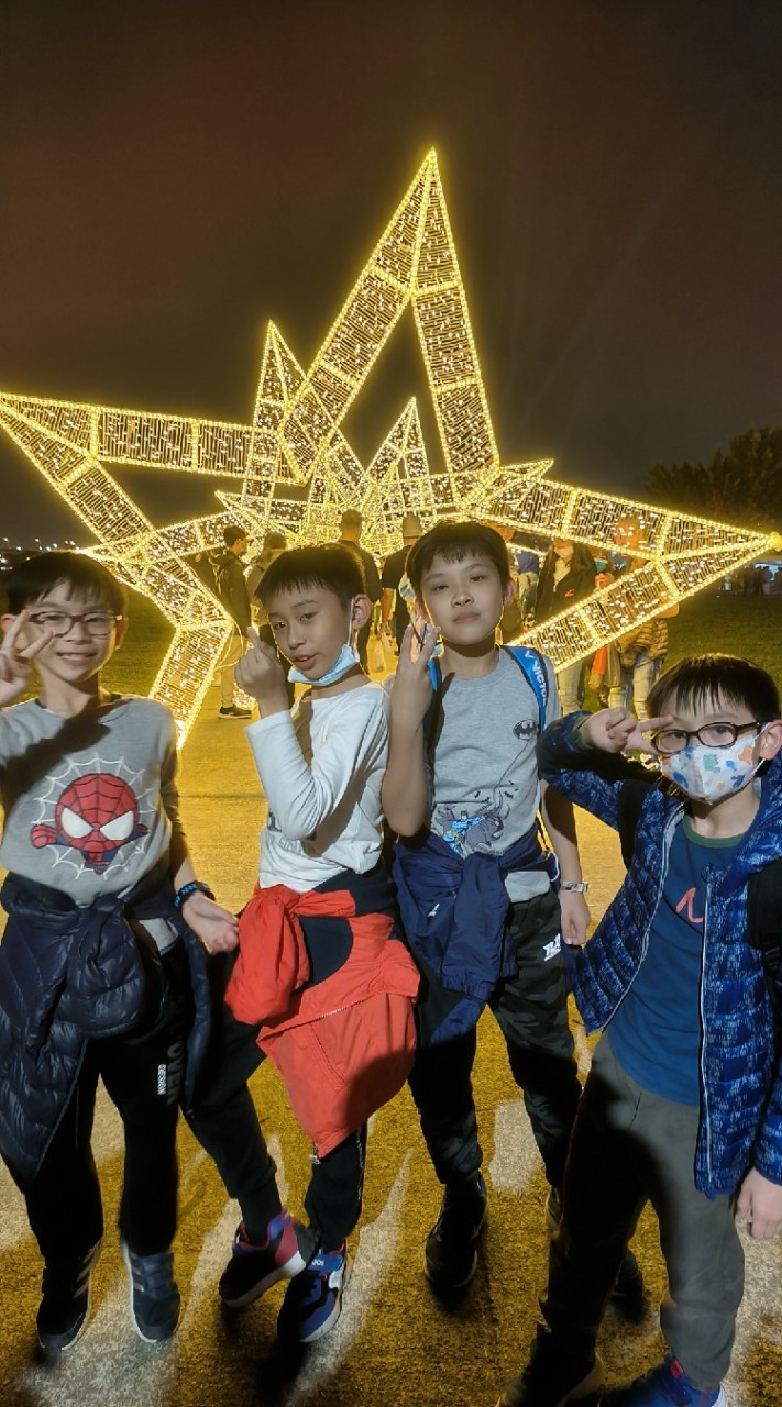 碩頡胤恩爸媽啦賽群