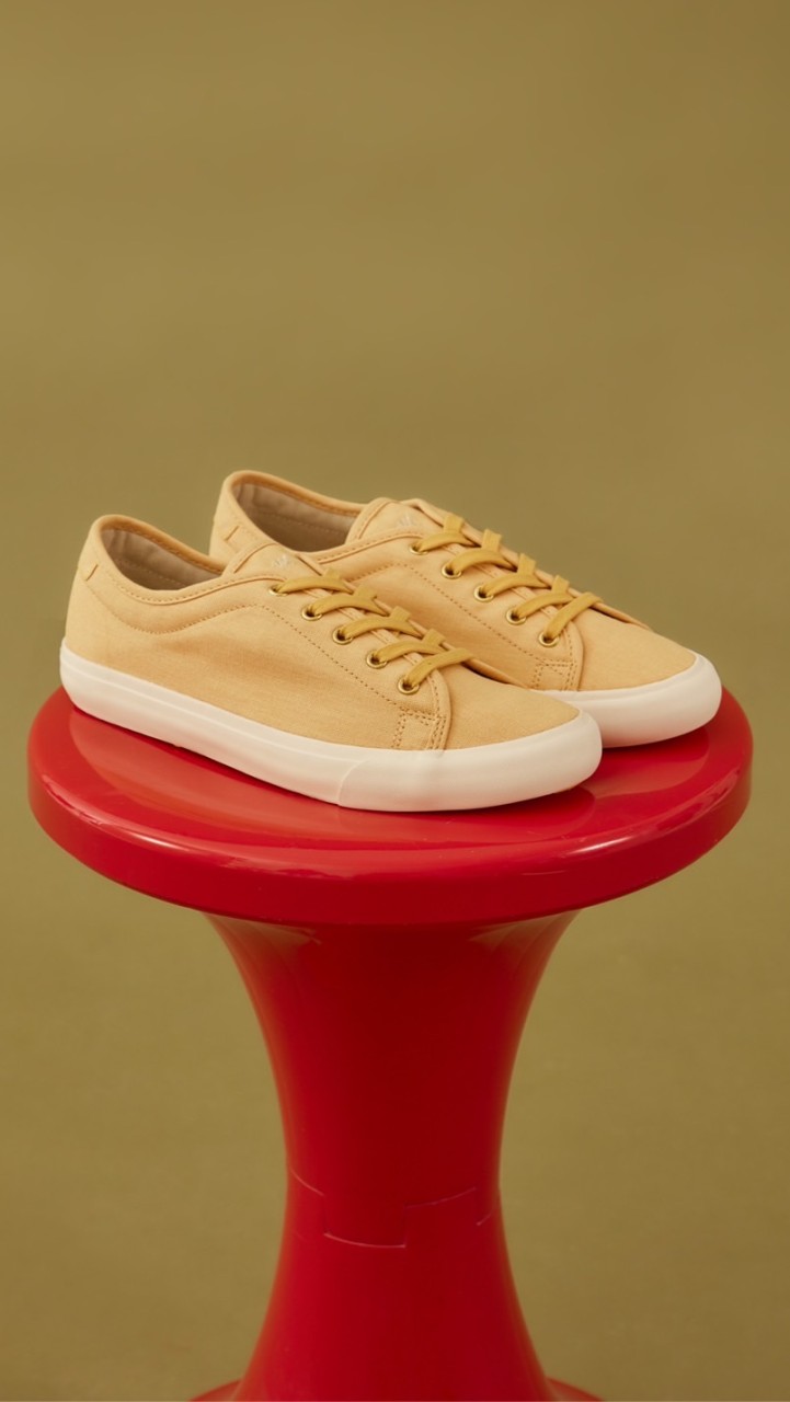 Mustard Sneakers Club