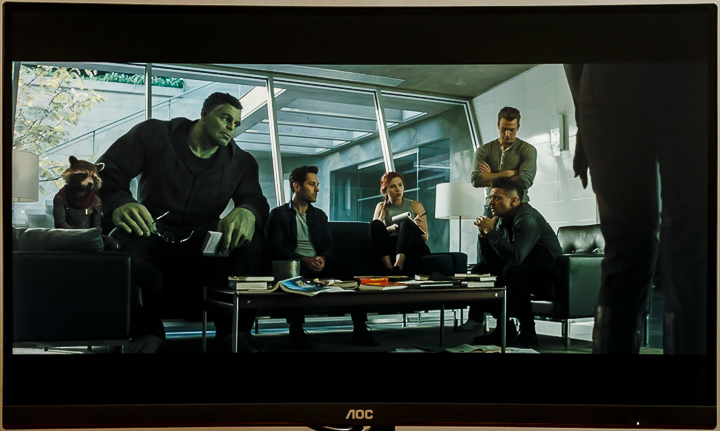 史上最超值電競螢幕AOC CQ27G2評測，144Hz 創造無殘影高畫質效果