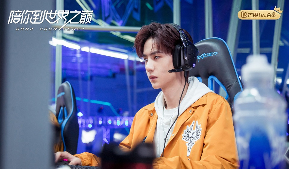 韓網票選最愛的陸劇角色《陪你到世界之巔》季向空