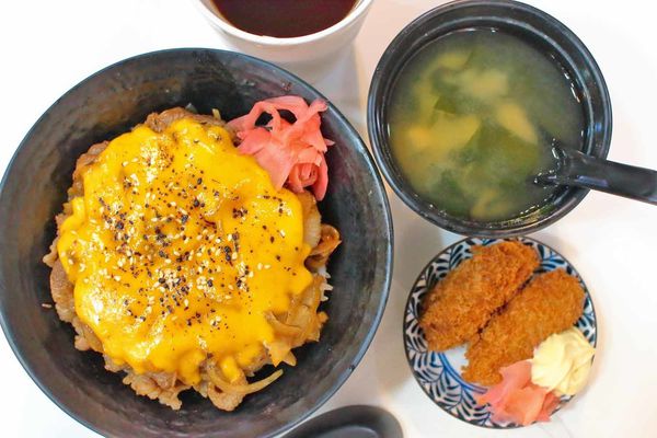 【台北美食】潮丼日式定食-隱身在台北馬階醫院旁的平價美味丼飯