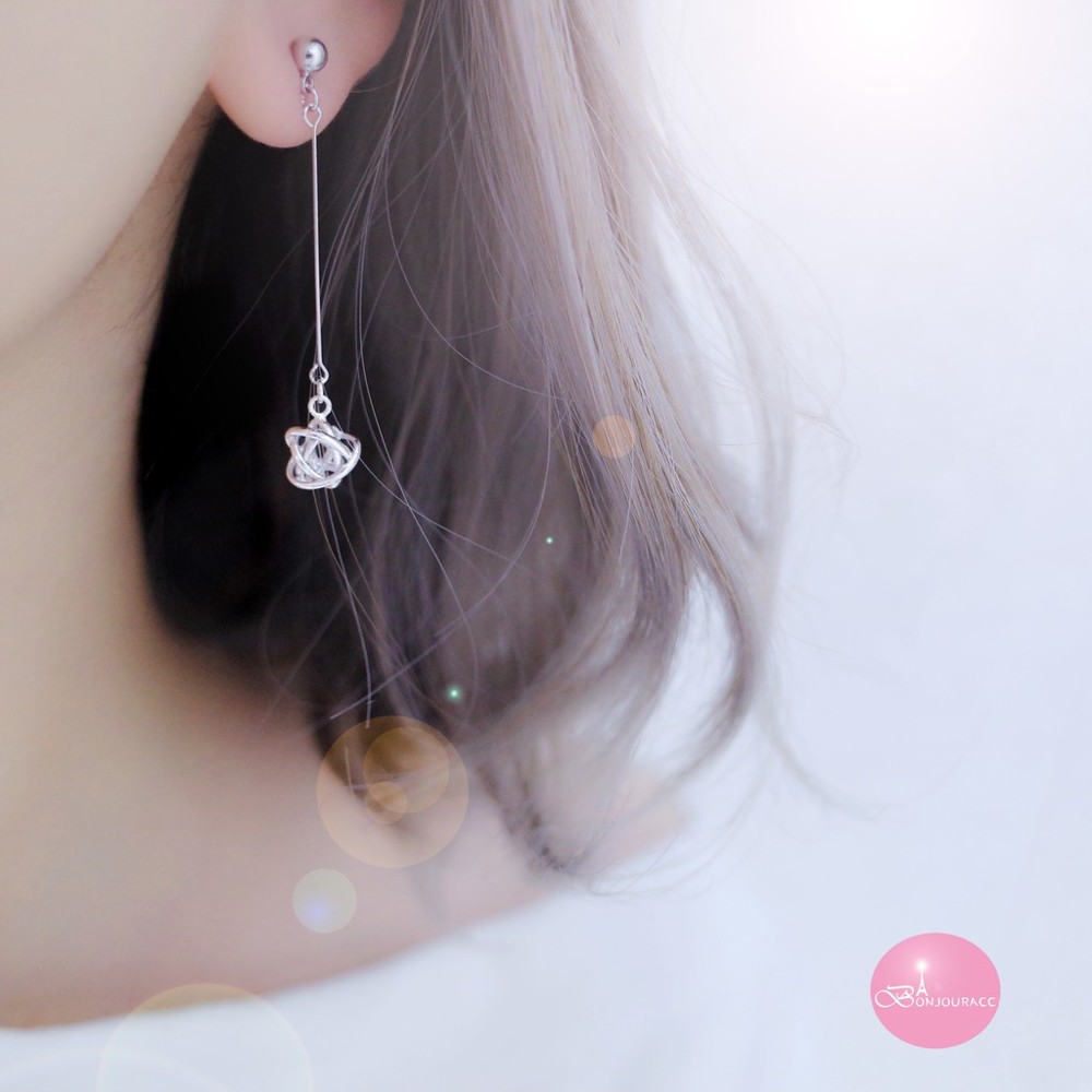 made in korea 編號ra004 選項有針式.夾式 925銀針/螺旋耳夾 總長約4.8cm 綴飾約0.9cm 商品為bonjouracc實品拍攝 避免香水等化學物質 選項可以選擇的品項 都是