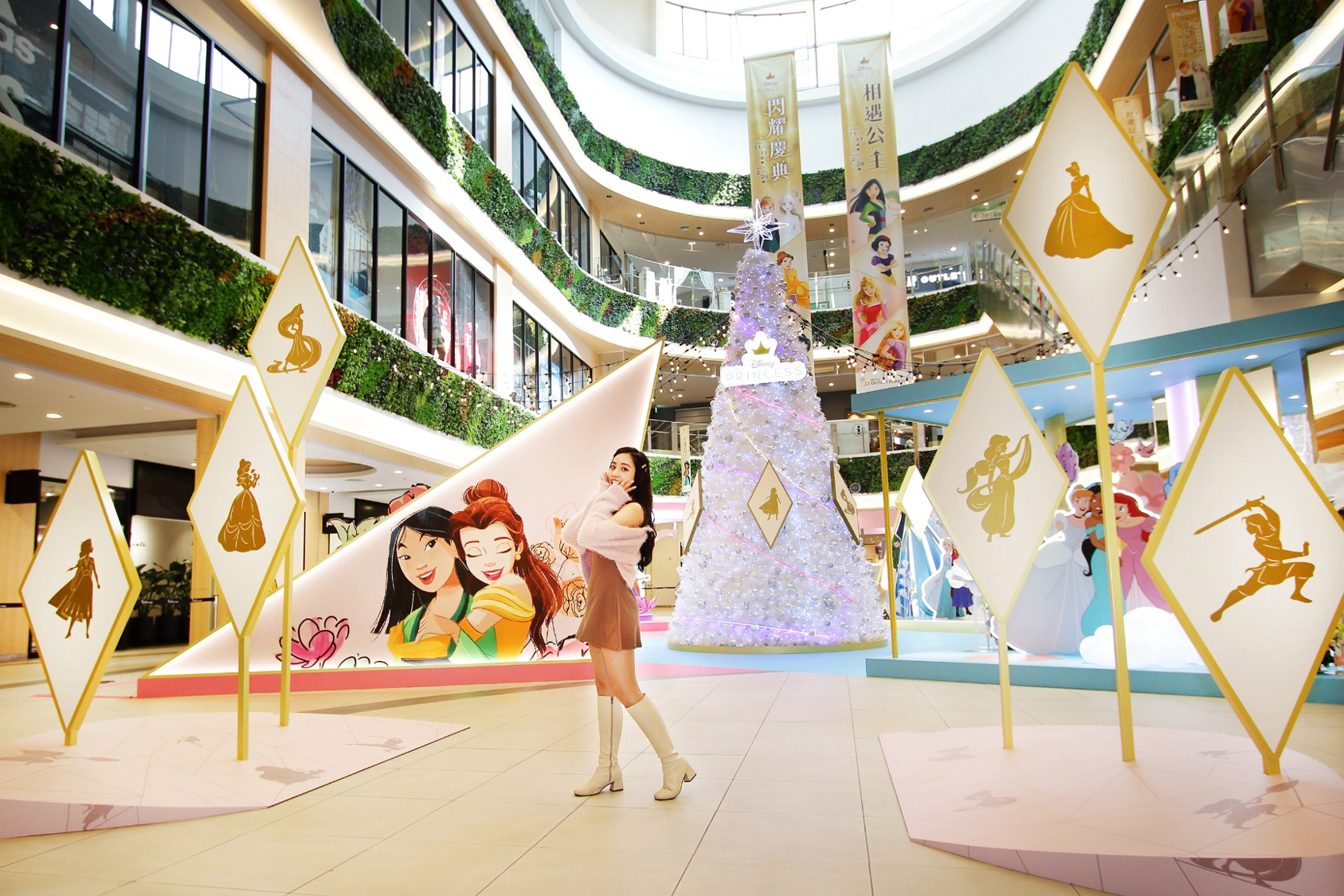 MITSUI OUTLET PARK台南店中央廣場星耀之樹(圖片提供/ MITSUI OUTLET PARK 台南)