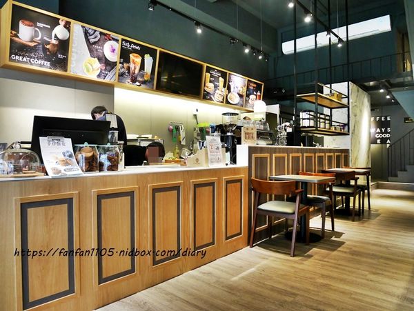 【新莊不限時咖啡廳】咖竅咖啡 Cotcha Coffee 新莊中和店 #輕食 #拖鞋堡 #黑潮白玉鮮奶 #黃金曼巴拿鐵 (5).JPG